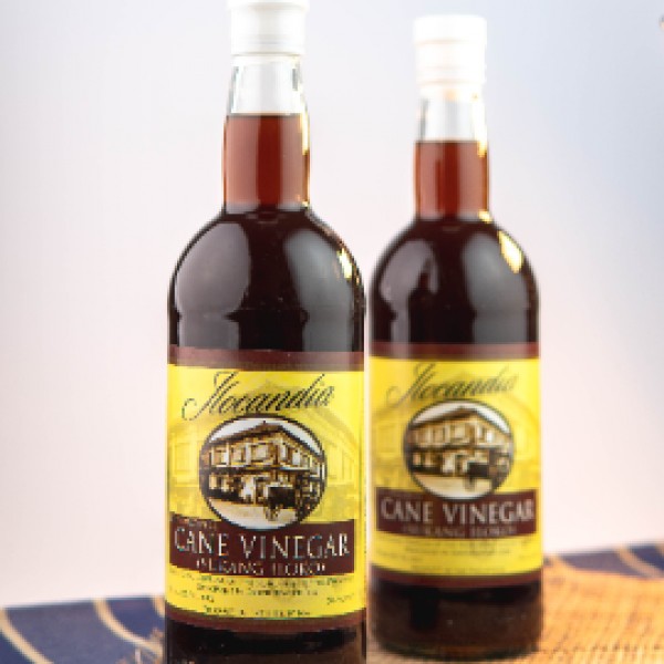 Cane Vinegar ( Sukang Iloko) 